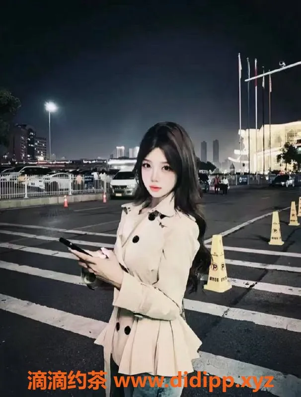 广州楼凤-番禺嫩妹奶糖，水费700p，尽享魅力服务