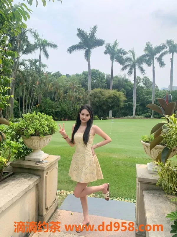 深圳楼凤-龙华小雨 168cm C胸 1188元起