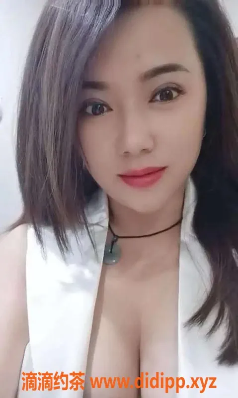 广州楼凤-白云区38岁白云骚妇快餐，162cm，快餐200元