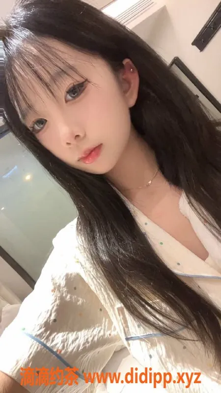 台州楼凤-金华小汤圆，18岁160cm，服务爽快