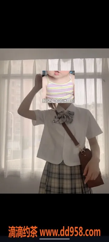 无锡楼凤-梁溪区高颜值芬达，165cm大长腿陪浴服务