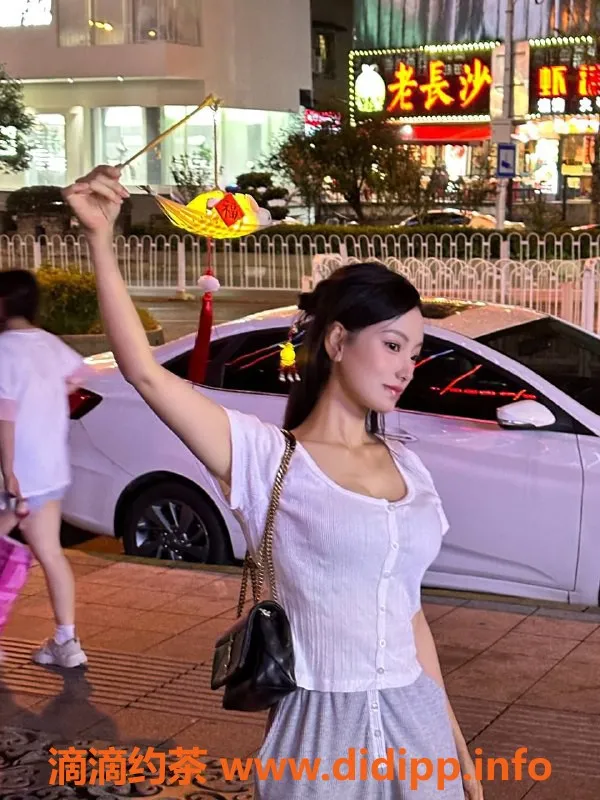 常州楼凤-常州23岁芸芸，身高166，95斤，双向靠谱安排