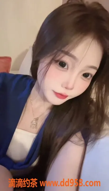 成都楼凤-武侯区6p10pp，18岁苗条妹子，颜值9.5分