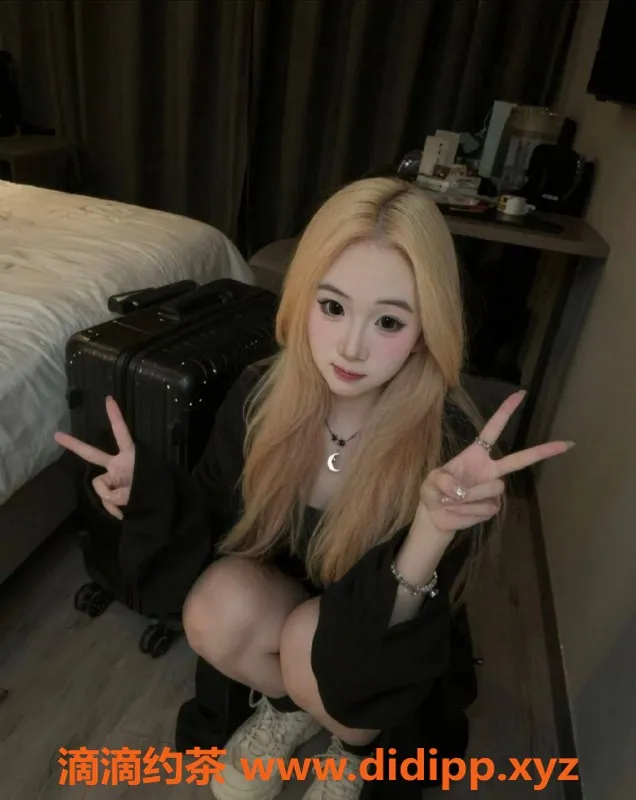 惠州楼凤-大亚湾小蛋卷，158cm微肉女神，提供洗吹做服务