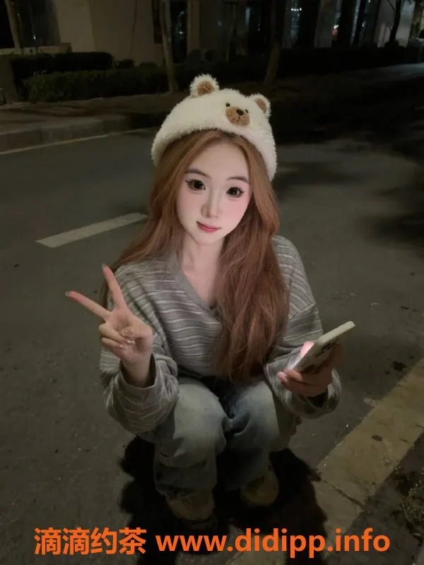 惠州楼凤-大亚湾小蛋卷，158cm微肉女神，提供洗吹做服务