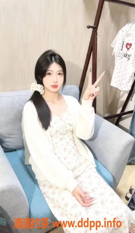 惠州楼凤-大亚湾小然19岁，身高163，服务项目丰富