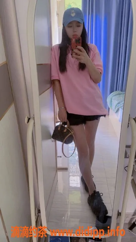 深圳楼凤-宝安菲菲，165CM身材，500元起服务体验