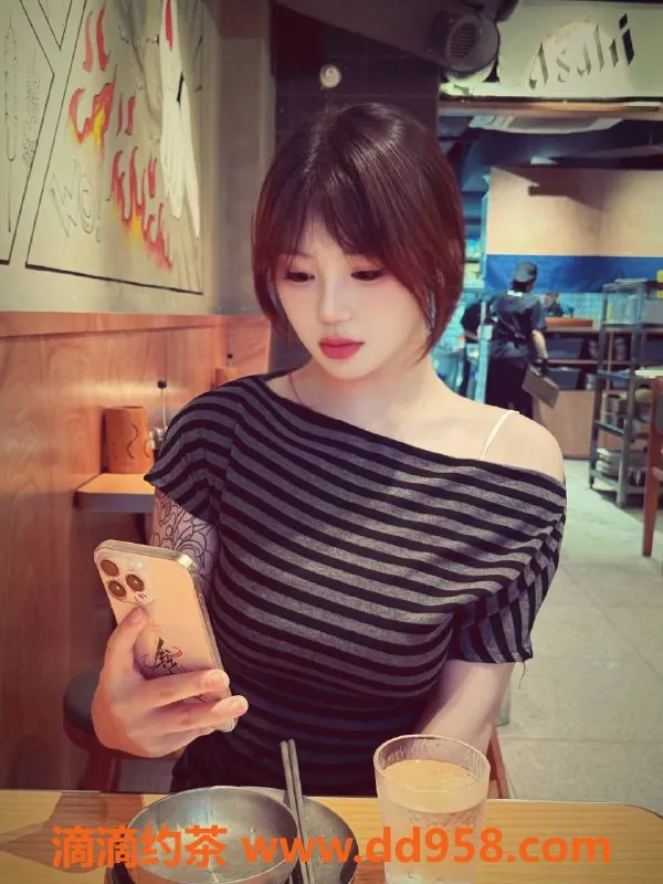 广州楼凤-天河嫩妹嘉嘉：巨乳鸳鸯浴服务体验