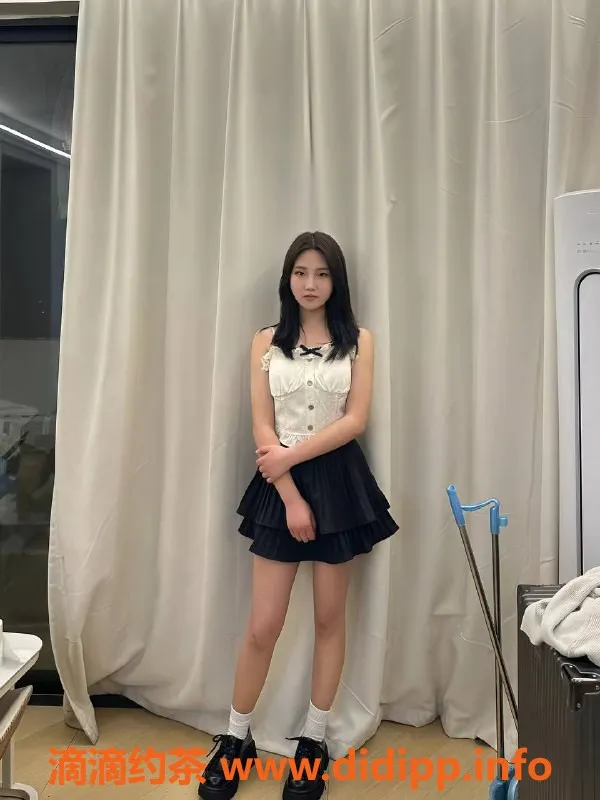 成都楼凤-成华区17岁川妹子，身高160，胸B，服务不错