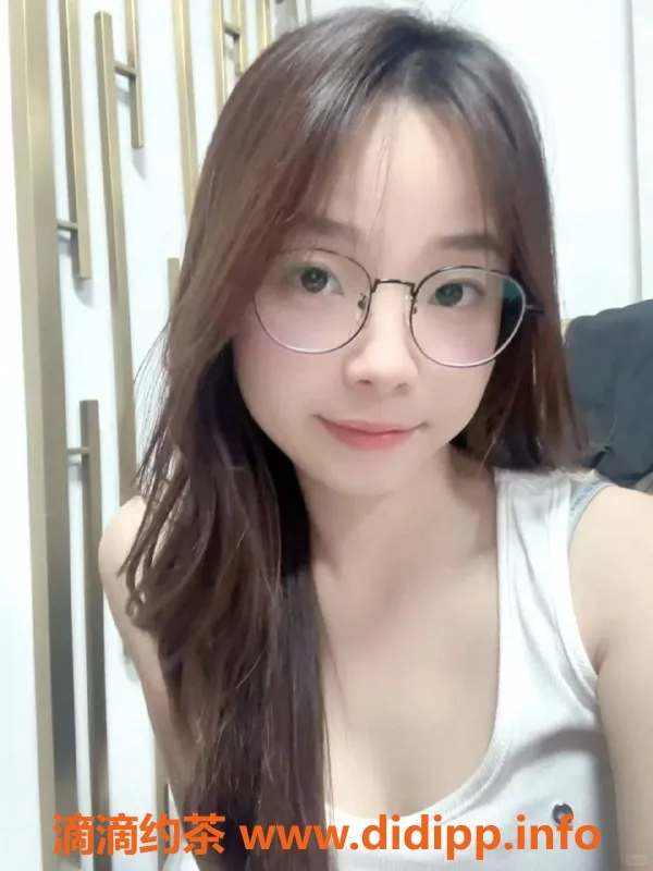 深圳楼凤-福田汤汤，1300元体验六九互动魅力