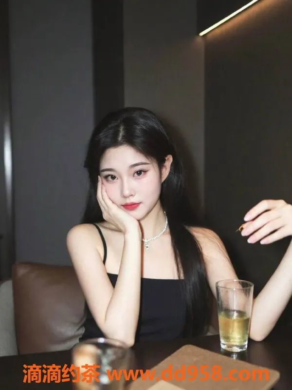 重庆楼凤-渝北小小，24岁163身高，36罩杯等你来撩！