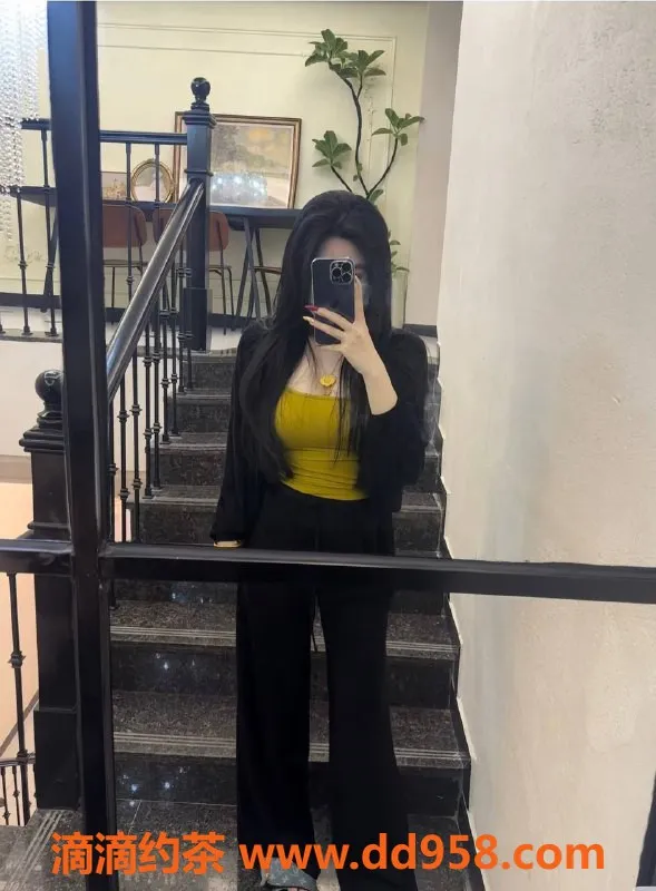 重庆楼凤-渝北小小，24岁163身高，36罩杯等你来撩！