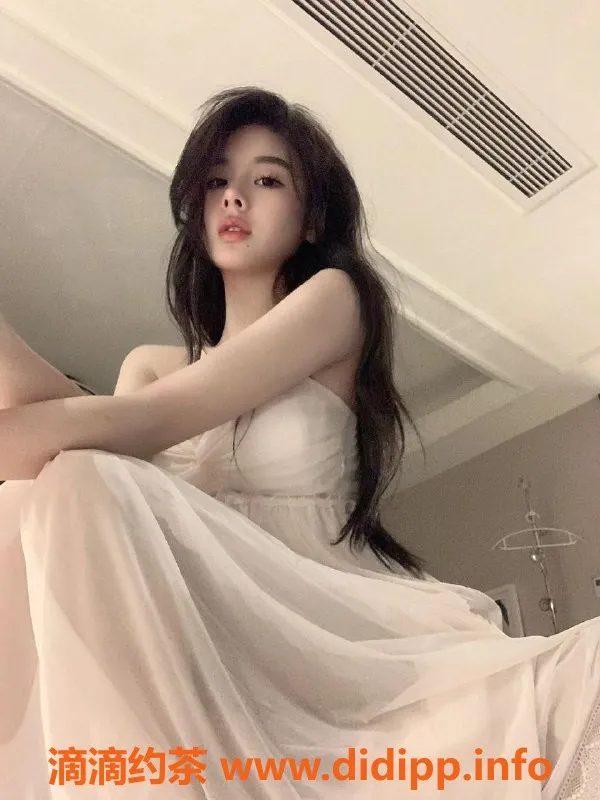 北京楼凤-三里屯大胸嫩妹，内衣批发30Z起