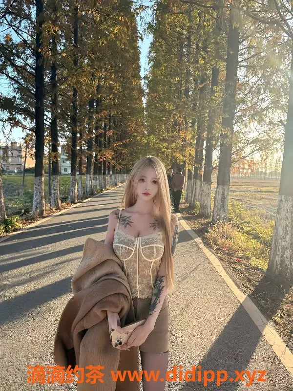 深圳楼凤资源信息,福田嫩妹雯雯，1200元制服服务等你来体验