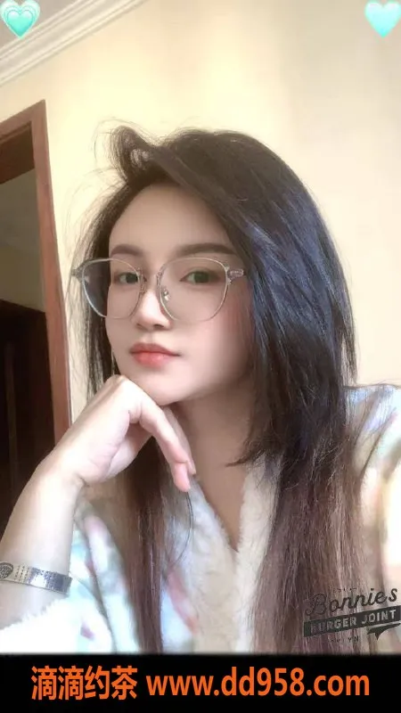 北京楼凤-丰台纪家庙26岁大奶猫E奶，莞式一条龙服务