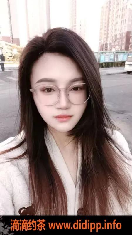 北京楼凤资源信息,丰台纪家庙26岁大奶猫E奶，莞式一条龙服务