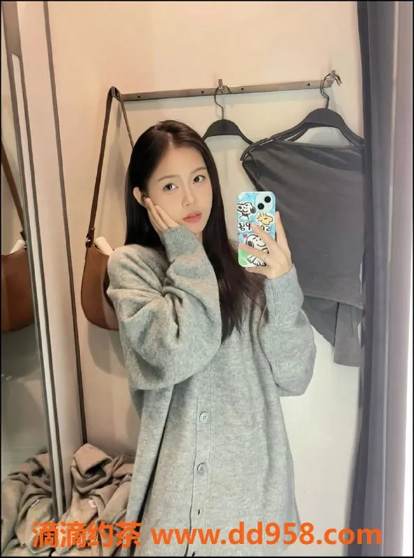 深圳楼凤-龙华小乖，23岁，身高164，茶水费优惠