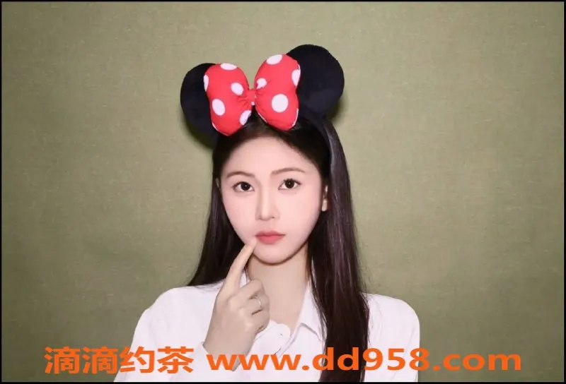 深圳楼凤-龙华小乖，23岁，身高164，茶水费优惠