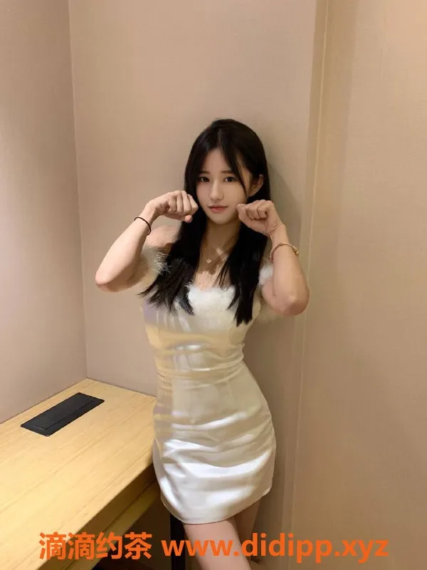 广州楼凤资源信息,天河嫩妹嘉怡，800水费带你体验不一样的快乐！