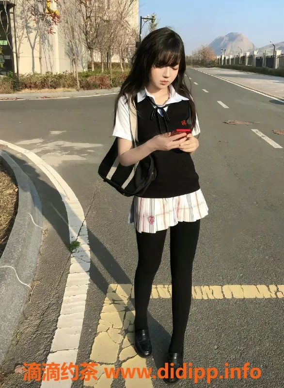 无锡楼凤-惠山区甜尺尺，160cm，45kg，陪浴服务