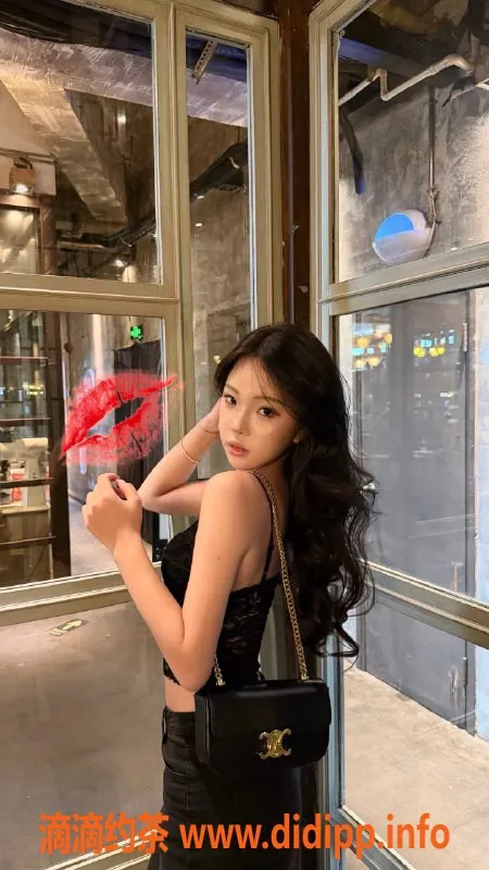 广州楼凤-海珠御姐泡泡，水费1188p，嫩妹服务超赞！