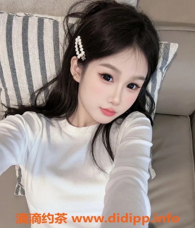 无锡楼凤-梁溪东岭08超嫩少女，调情服务全方位