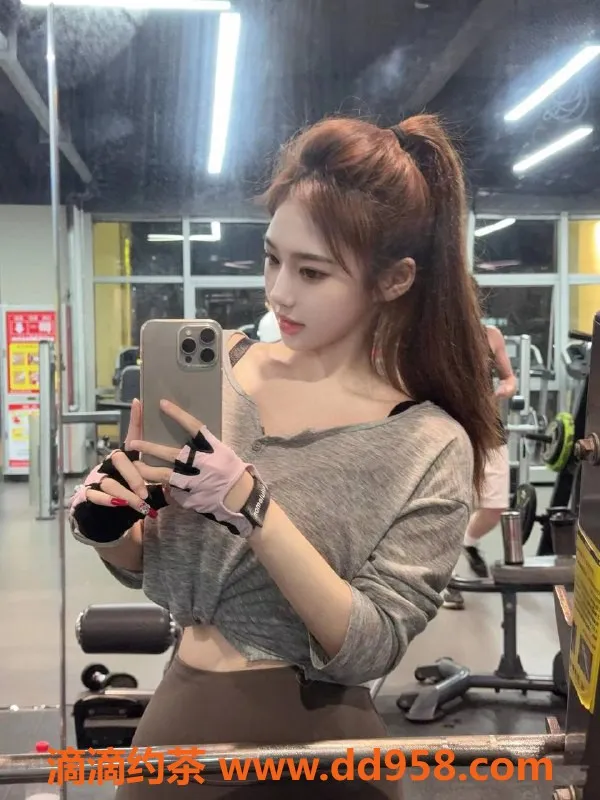 深圳楼凤-深圳福田嫩妹KoKo，1200元尽享舌吻与鸳鸯浴