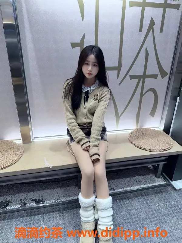 深圳楼凤-福田区嫩姐小影，制服调情服务详解