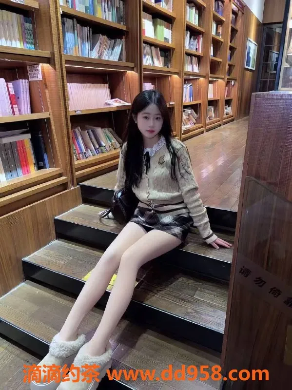 深圳楼凤资源信息,福田区嫩姐小影，制服调情服务详解