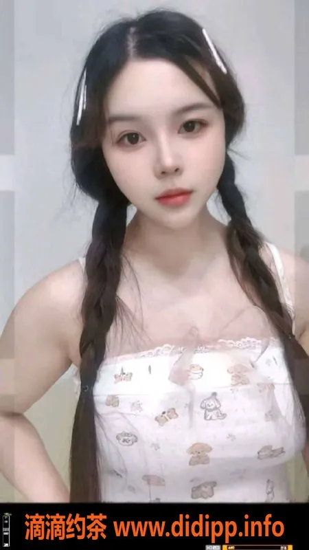 广州楼凤-天河区小玉，23岁巨乳美女，茶水费600