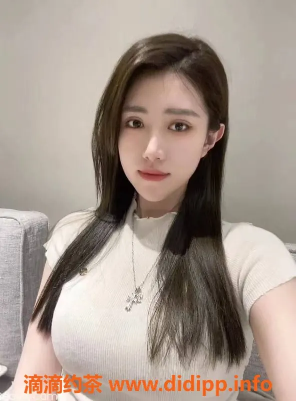 广州楼凤-天河茜茜，颜值超高的大学生，1200元一次！