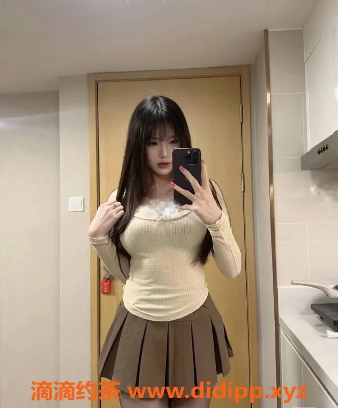 成都楼凤-武侯区小贝，苗条身材大奶，7P体验