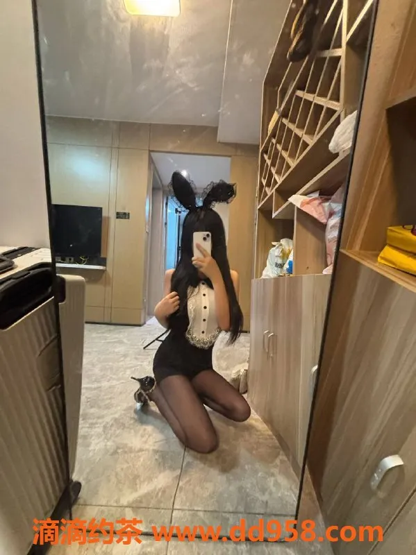 深圳楼凤-龙岗嫩妹小浣熊，1000起，舌吻乳交全包