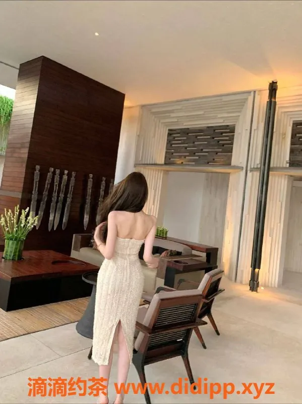 深圳楼凤资源信息,福田区晶晶贝儿嫩姐，2600起舌吻制服服务