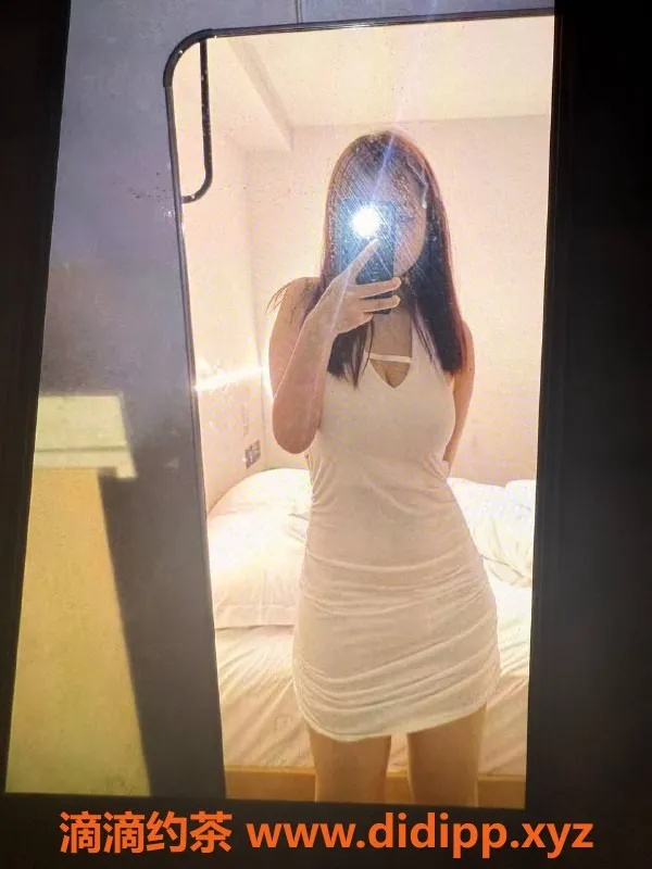 深圳楼凤资源信息,龙华小美，800元起，独特鸳鸯浴服务