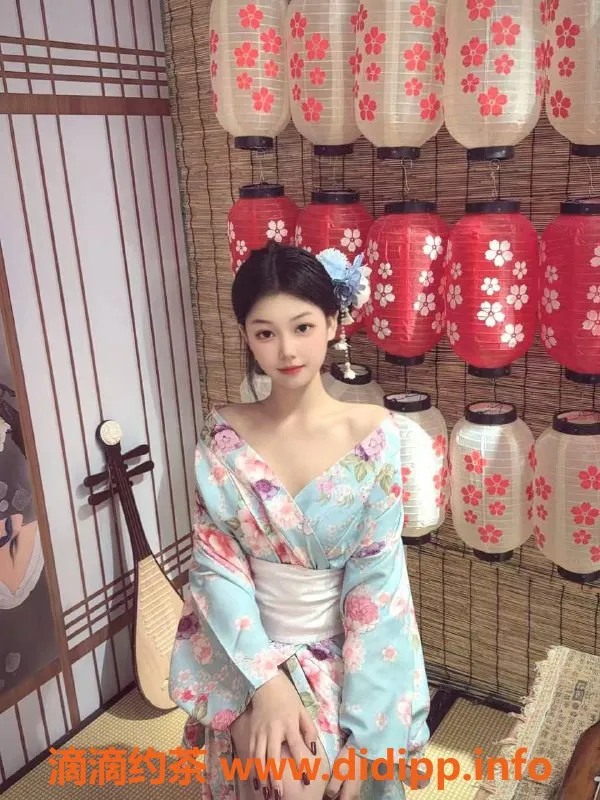 深圳楼凤-龙华琪琪琪，1000元享鸳鸯浴与深喉服务