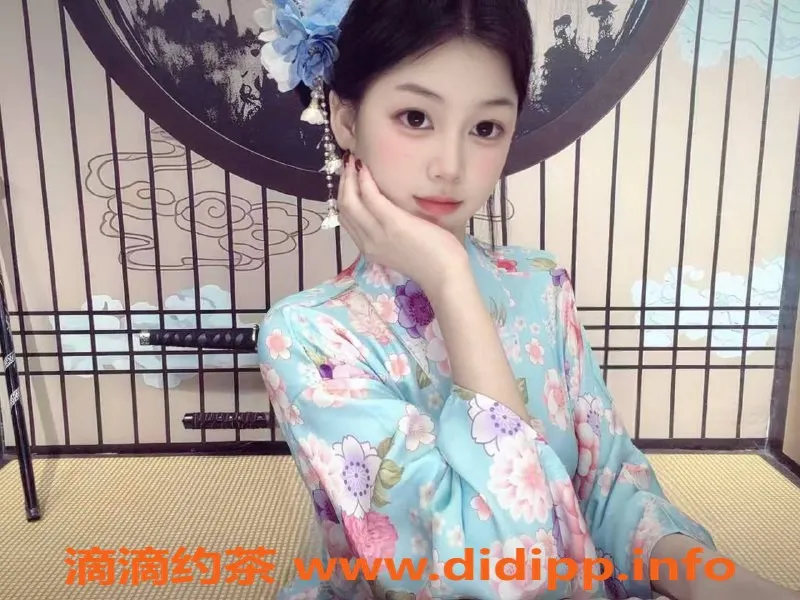 深圳楼凤-龙华琪琪琪，1000元享鸳鸯浴与深喉服务