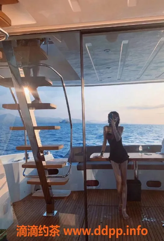 重庆楼凤-老板娘客栈的妹妹们，心动不如行动！