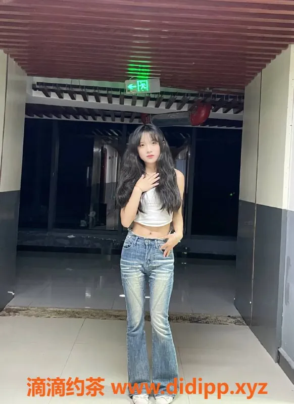 成都楼凤-成华区18岁珠珠，170身高100斤，服务超赞