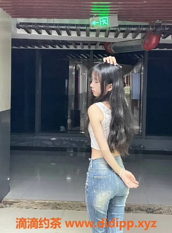 成都楼凤-成华区18岁珠珠，170身高100斤，服务超赞