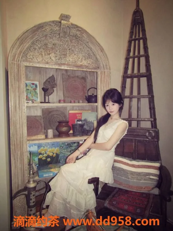 常州楼凤-常州喵喵，身高164，重92，胸围C，21岁