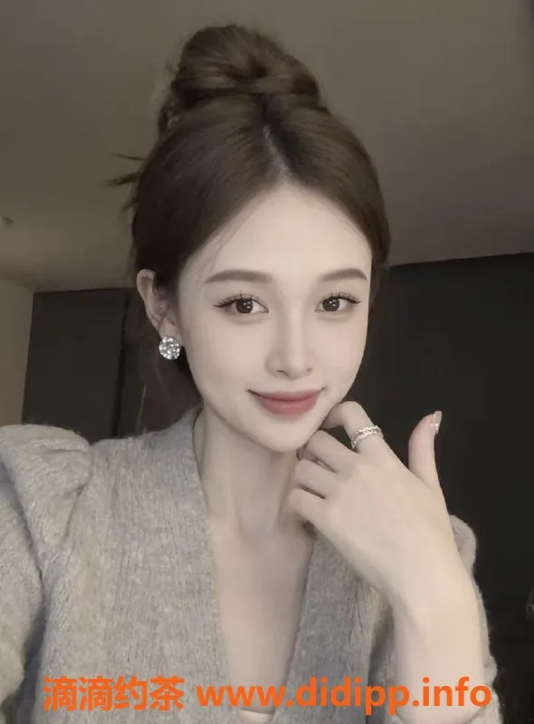 广州楼凤-白云璐璐，700水费，大长腿嫩妹等你来约