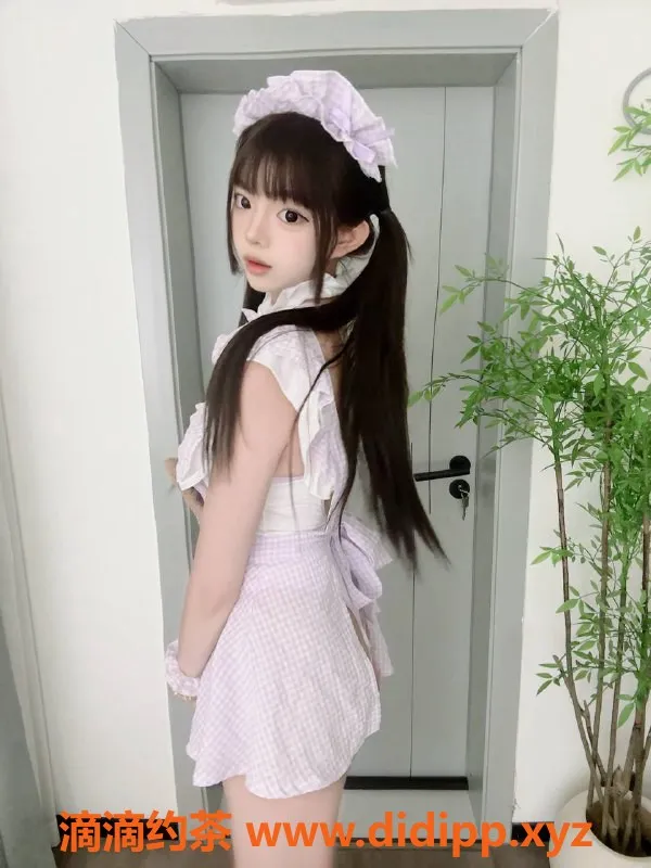 广州楼凤-天河嫩妹小鱼，舌吻双飞只需1500p！