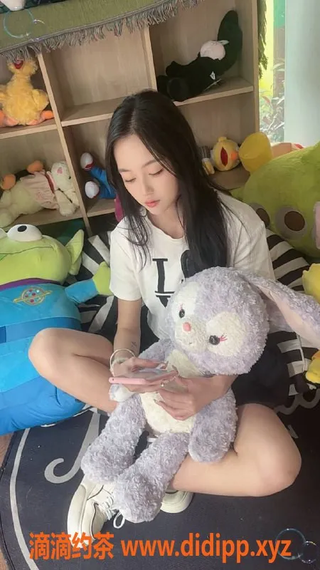 深圳楼凤-深圳宝安甜妹小七，价格800元起