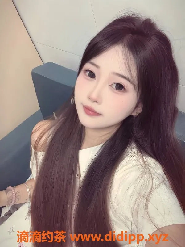 中山楼凤-古镇小怡，18岁C罩杯，优质服务等你来享