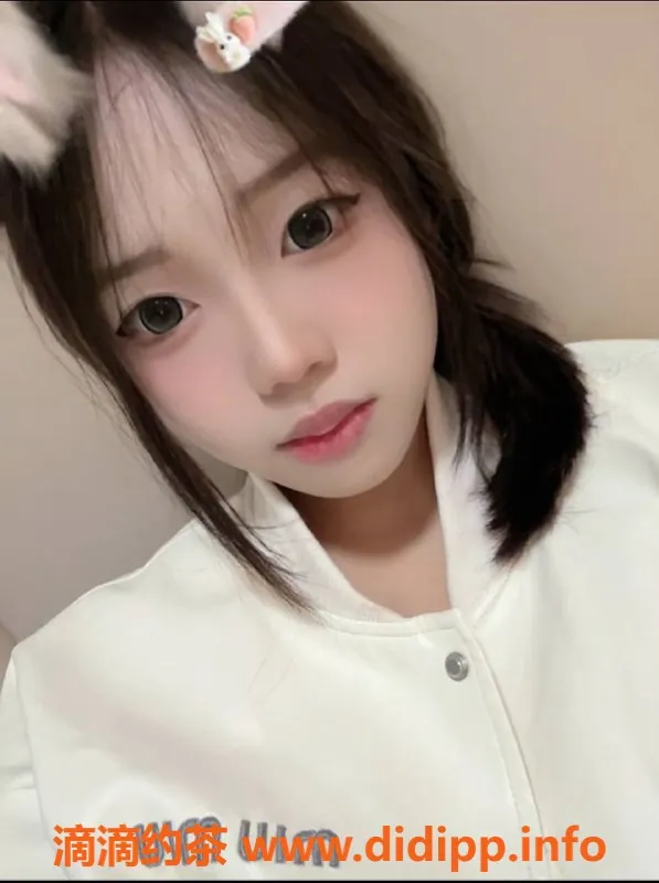 成都楼凤-成华区达州妹子，18岁C奶，160身高