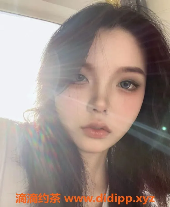 成都楼凤-米苏19岁女友感，身高165，体重约55斤，微胖服务！