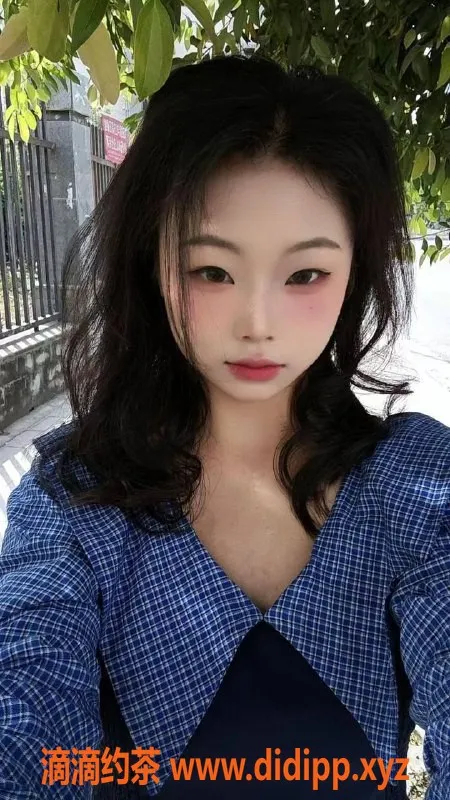 成都楼凤-成华区大学生香香，清纯靓丽，800元体验