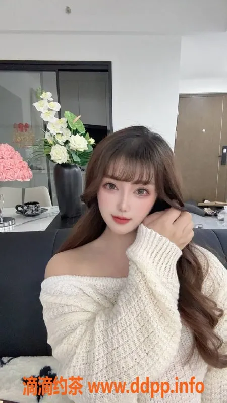 深圳楼凤-龙岗珈珈，1088P新体验，制服丝袜诱惑