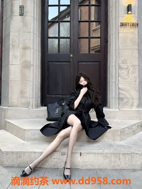 常州楼凤-武进菲儿，165厘米19岁嫩妹，陪浴服务只需800元